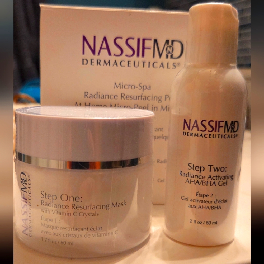 NassifMD Radiance Resurfacing Set Sealed